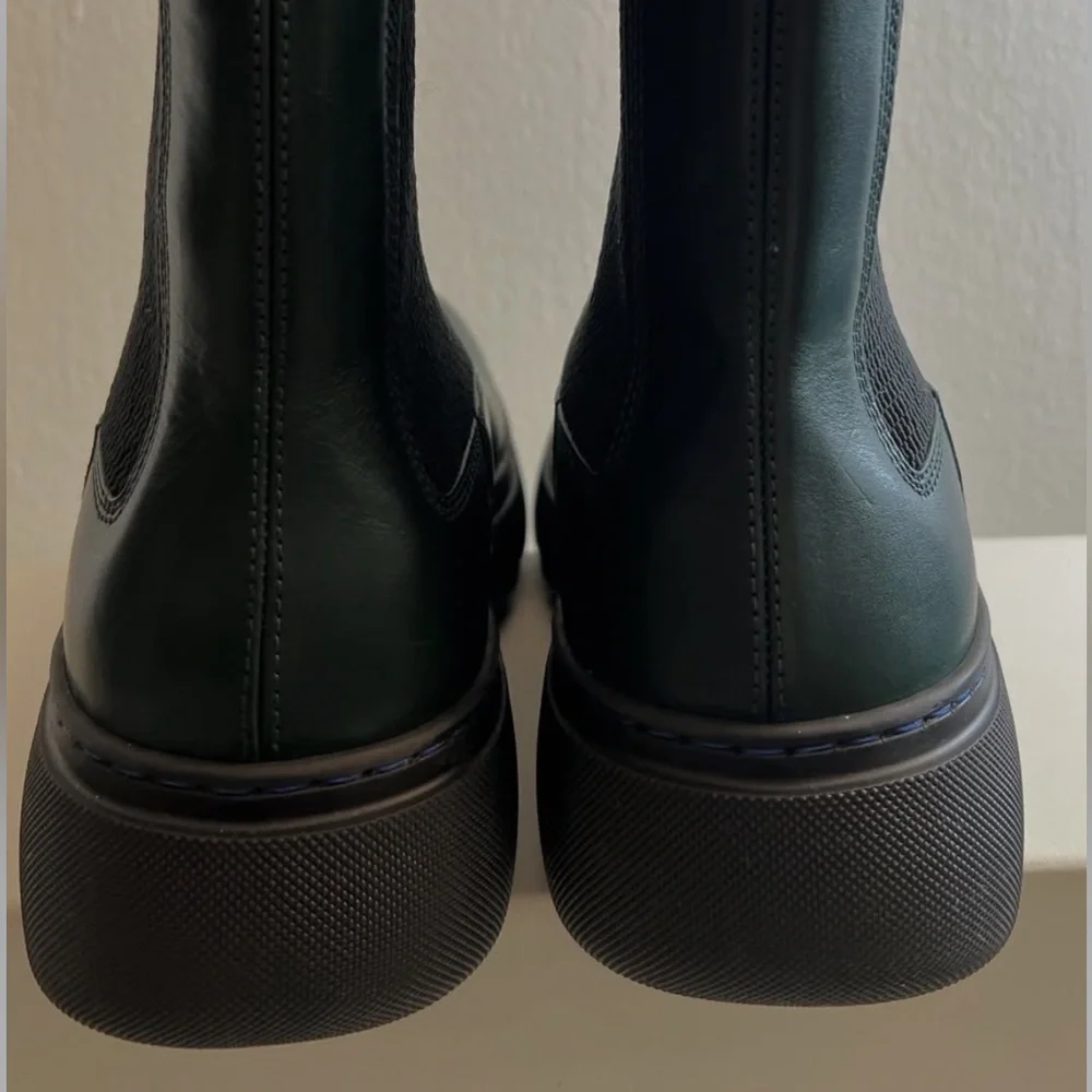 New-BURBERRY LEATHER CREEPER CHELSEA BOOTS IN DARK GREEN - Picture 12 of 16